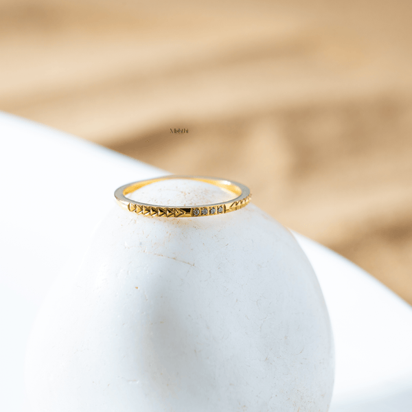 Minimal Diana Ring