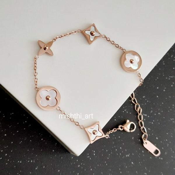 Messy Clove Bracelet