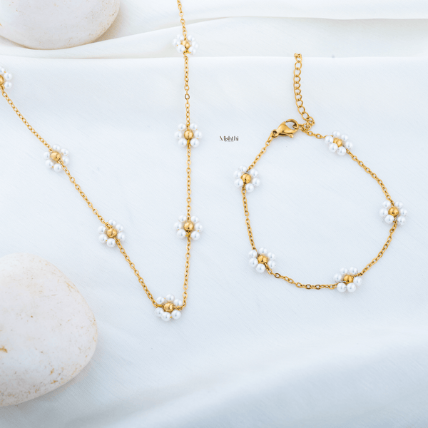Flower Pearl NeckSet