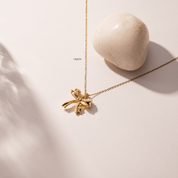 Curl Bow Necklace