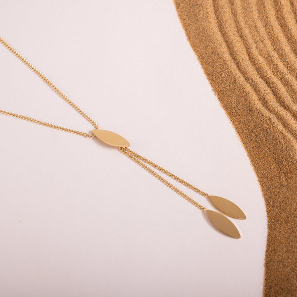 Stunning Gold Leaf Necklace