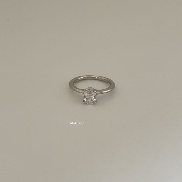Ovel Diamond Ring