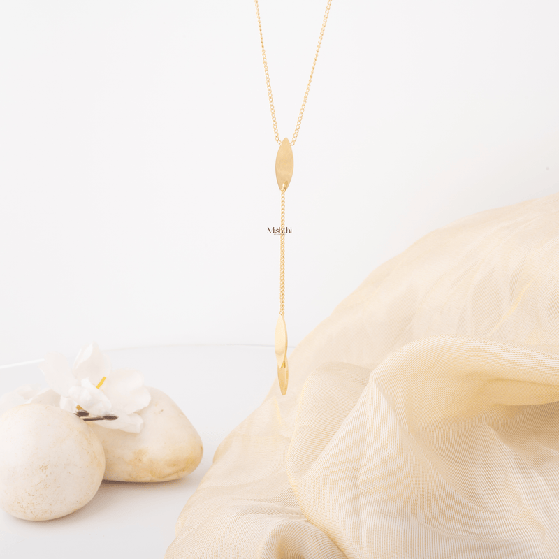 Stunning Gold Leaf Necklace