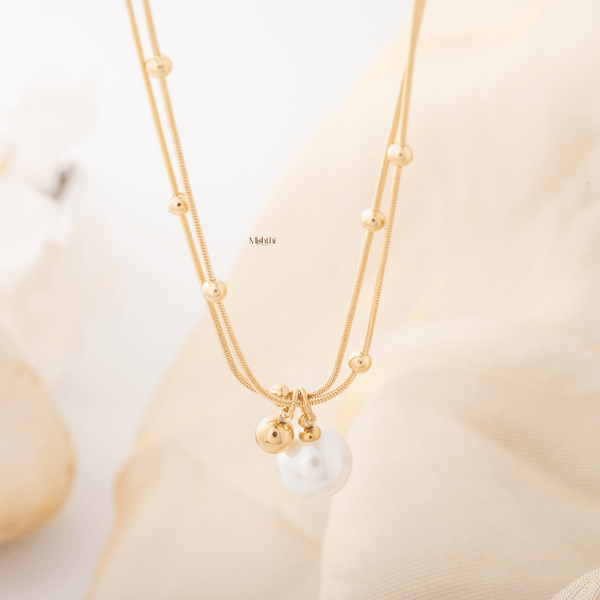 Lustrous Pearl Necklace