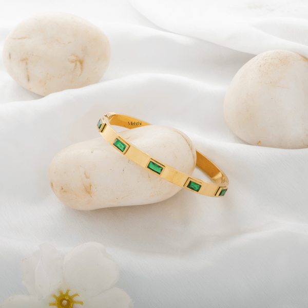 Ash Emerald Bracelet