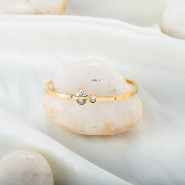 White Radiate Bracelet