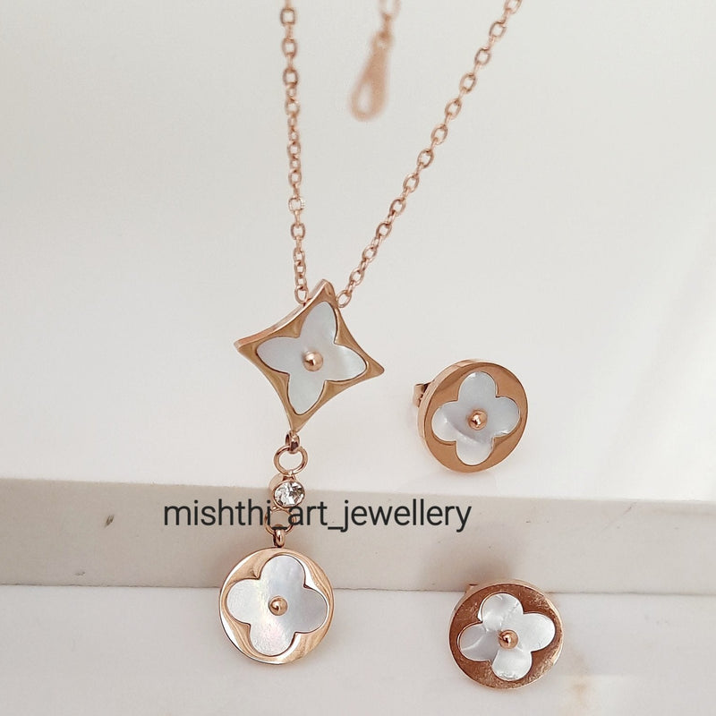 White Flower Set