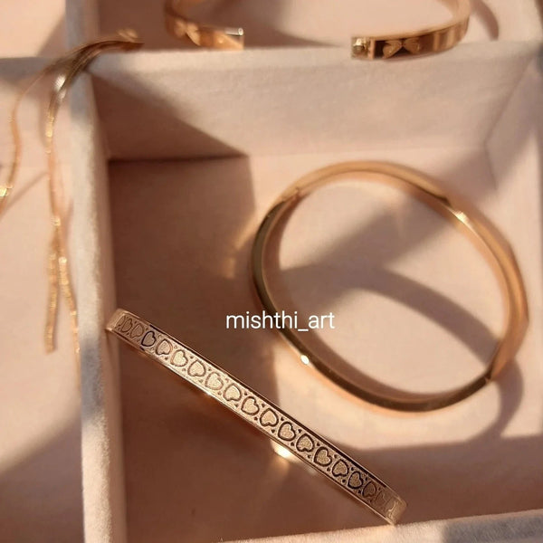 Floral Heart Band