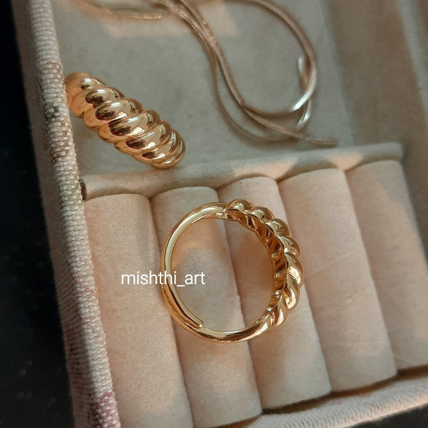 Julik Ring