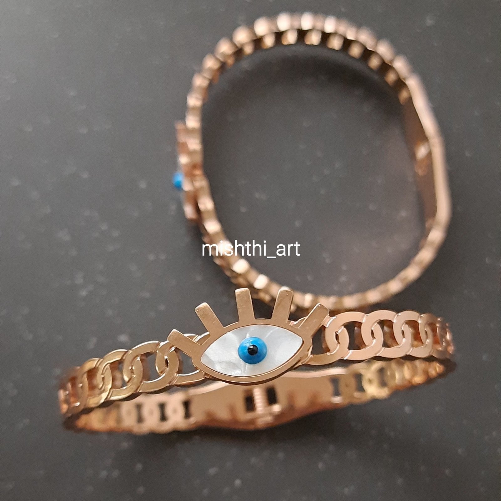 Pose Eye Bracelet