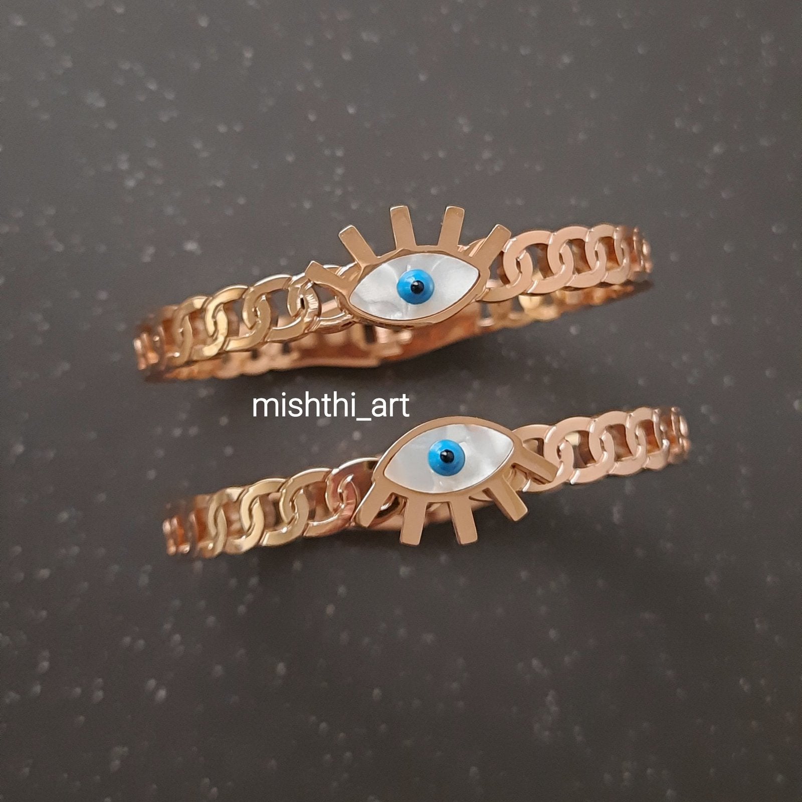 Pose Eye Bracelet