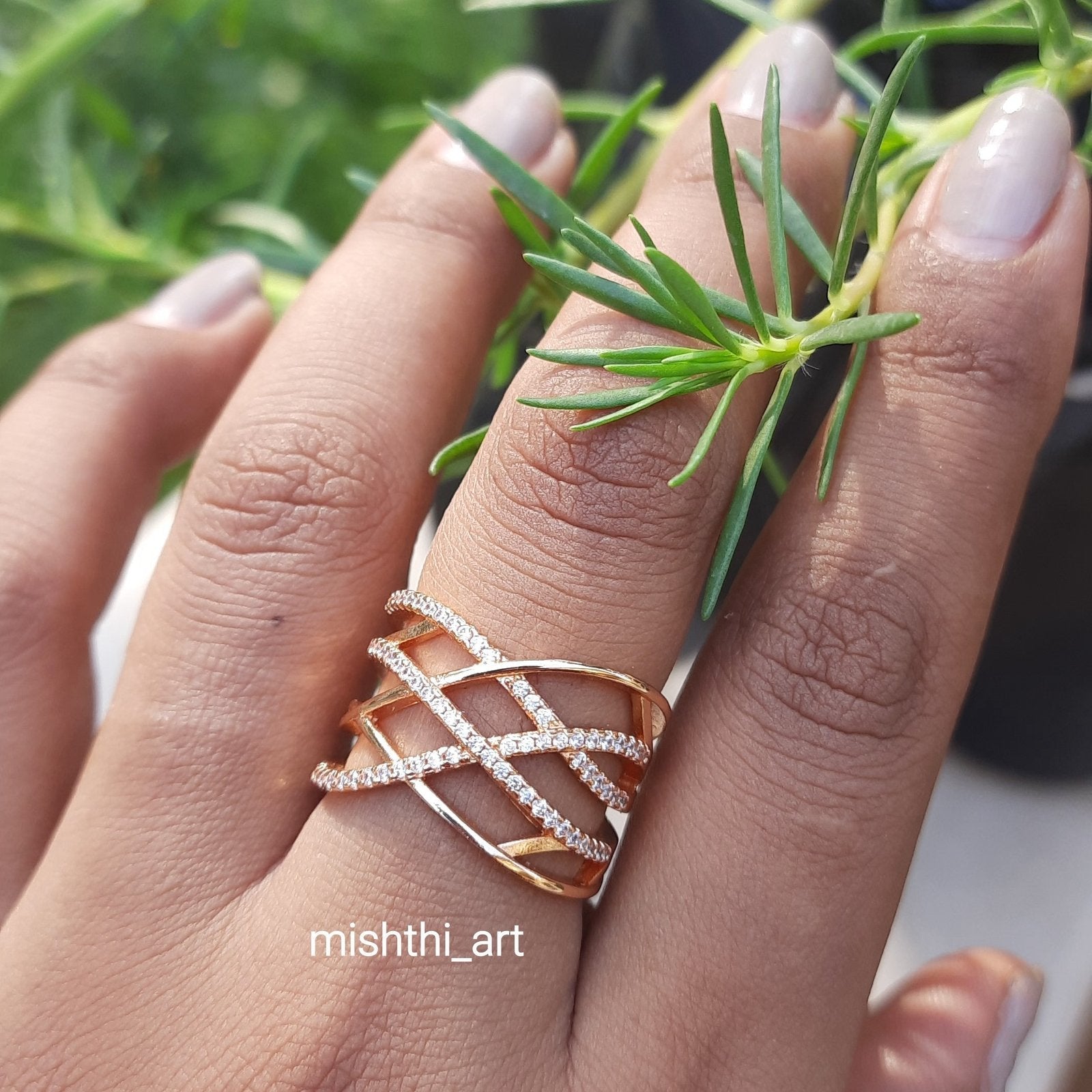 Elegance Messy Ring