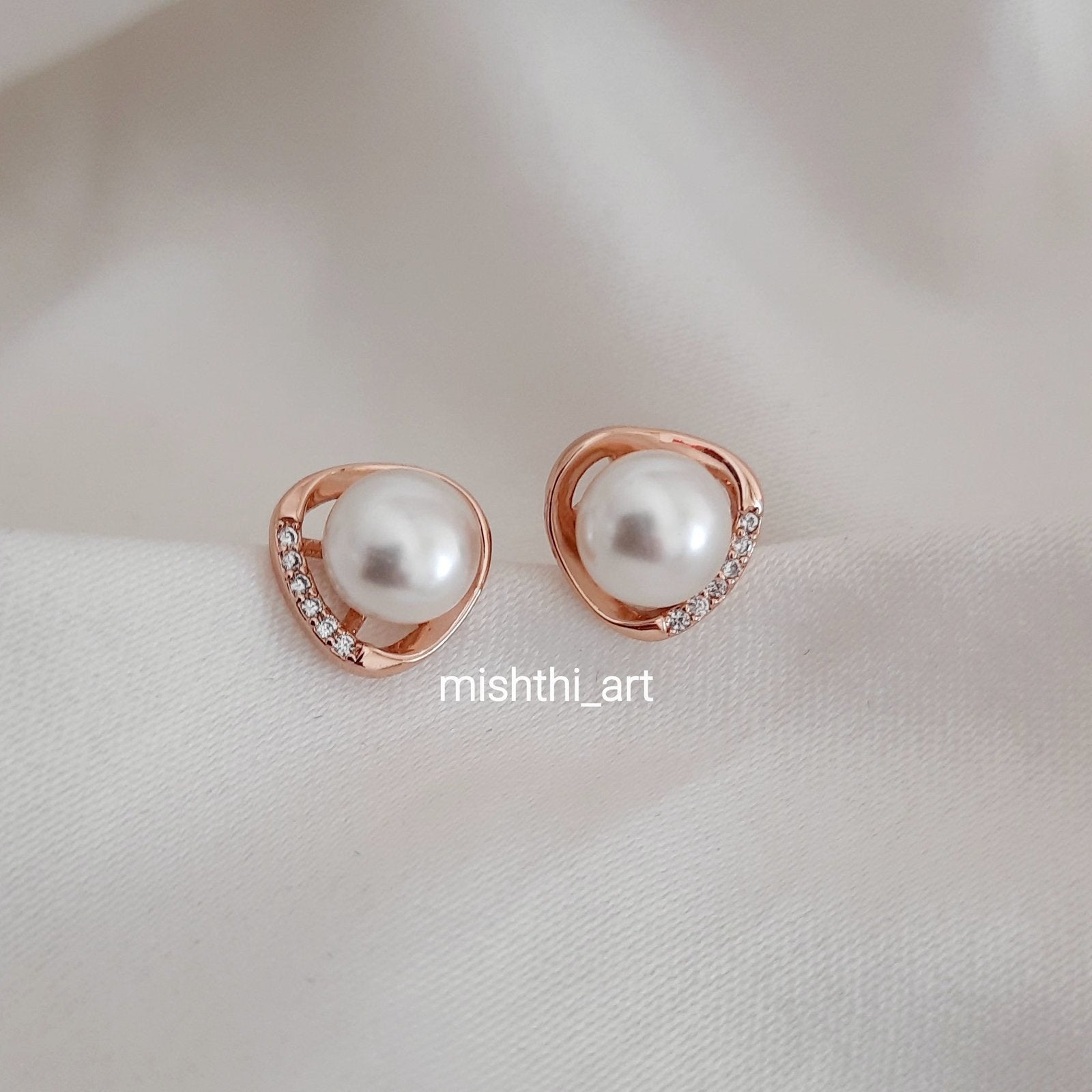 Shuk Pearl Earrings