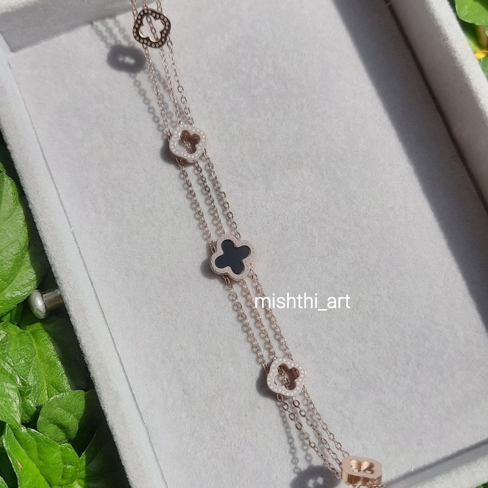 Clove Chain Bracelet