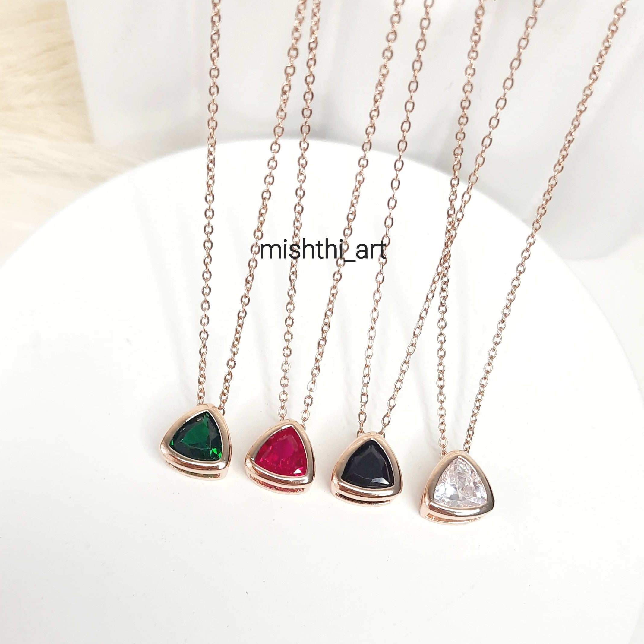 Triangle Pendent Chain