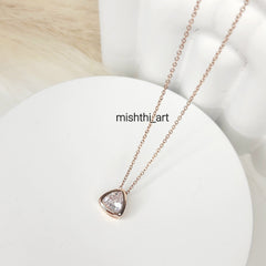 Triangle Pendent Chain