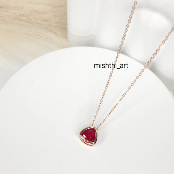 Triangle Pendent Chain