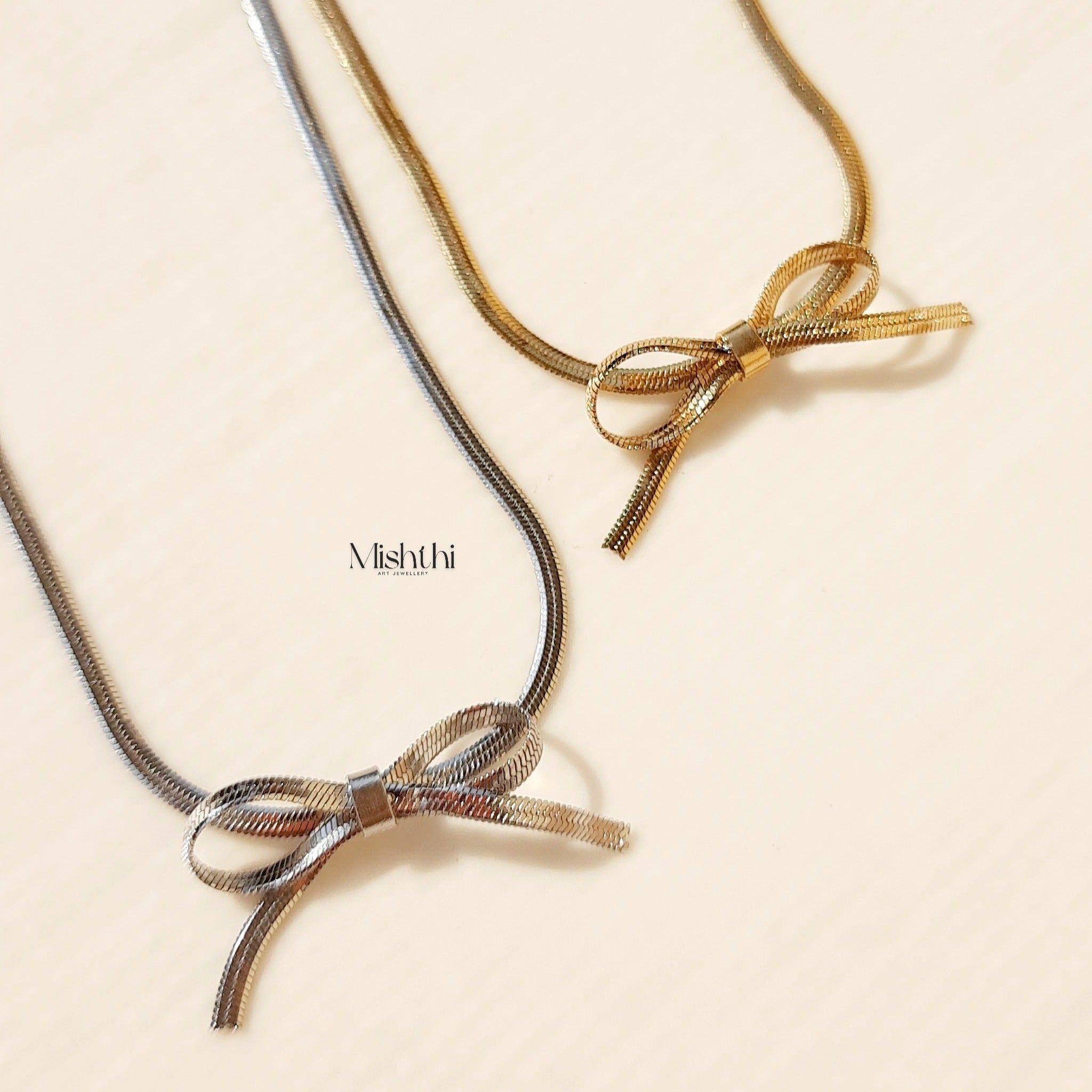 Bow Necklace