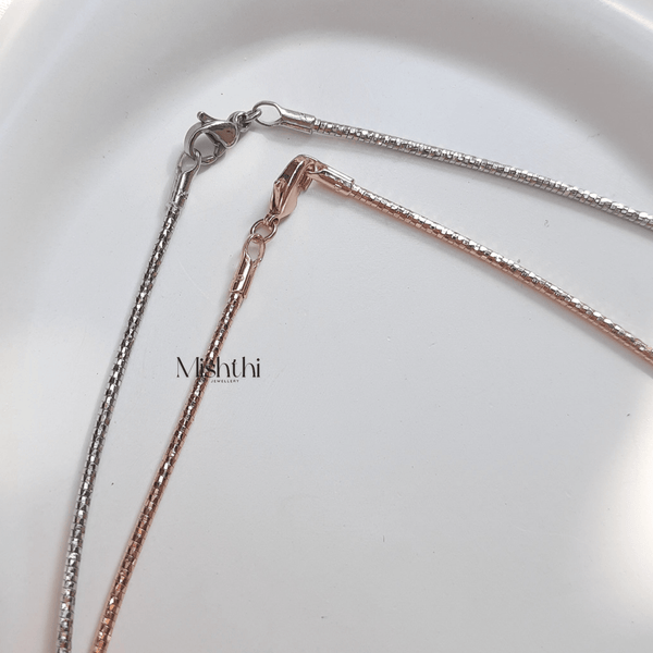 Iconic Stiff Necklace