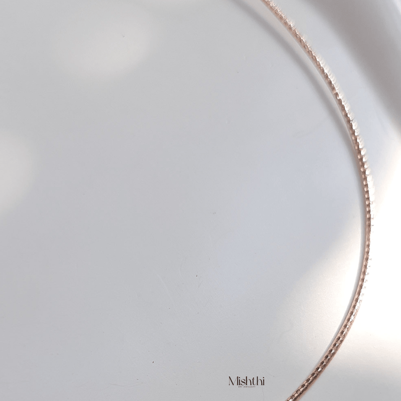 Iconic Stiff Necklace