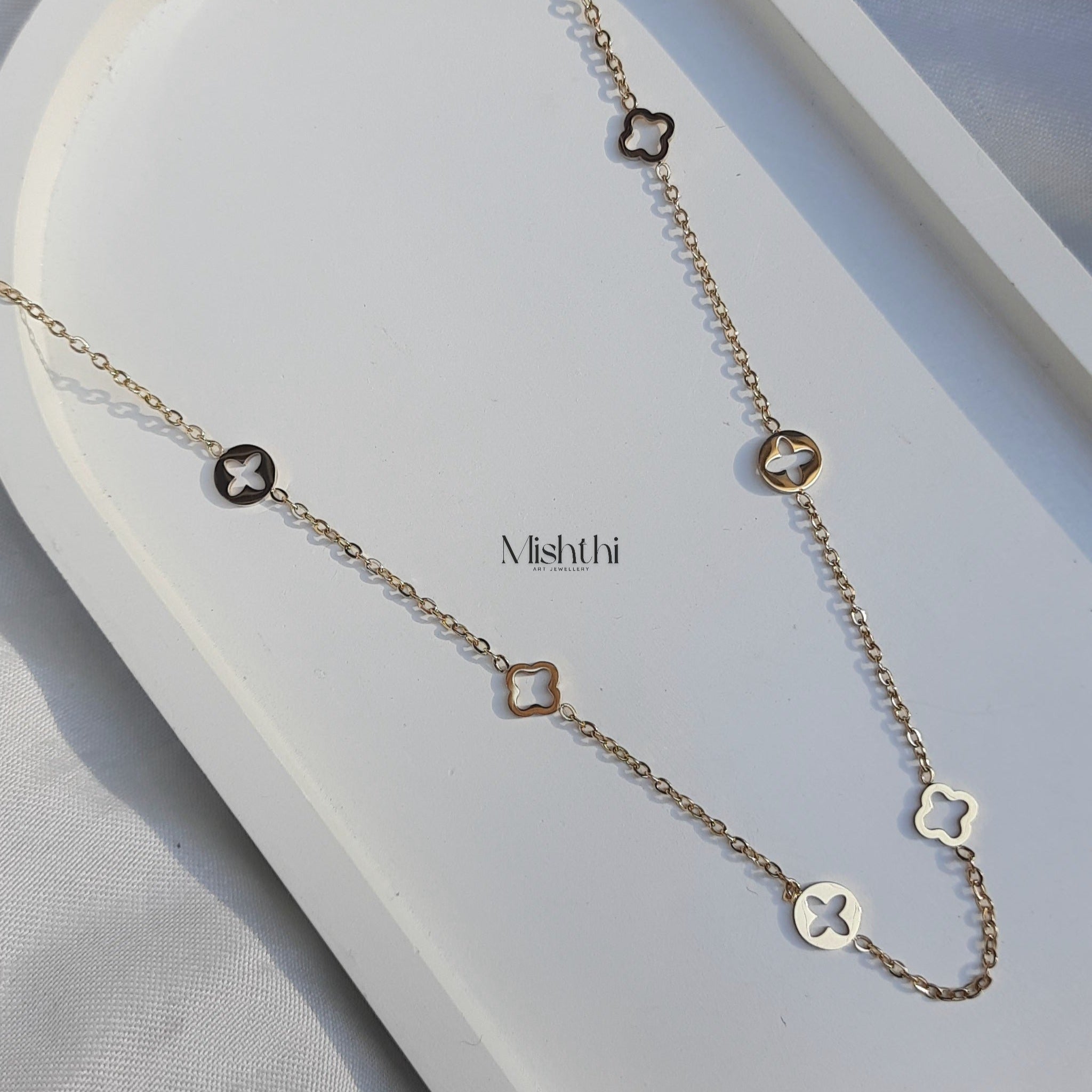 Anslie Necklace