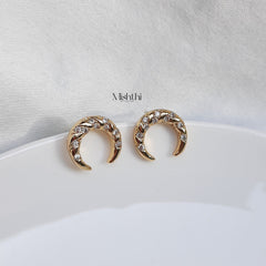 Dizy Studs