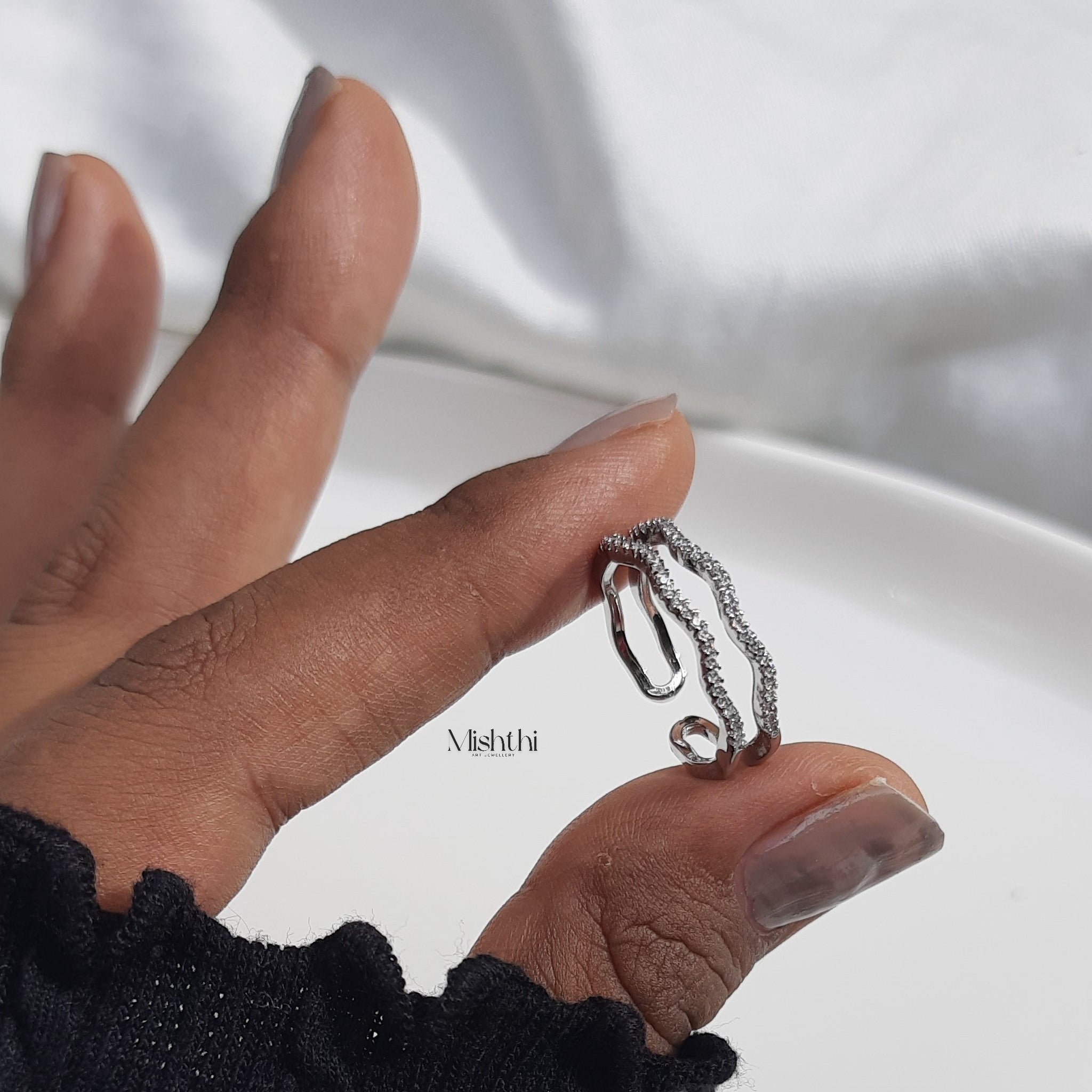 Deo Waves Ring