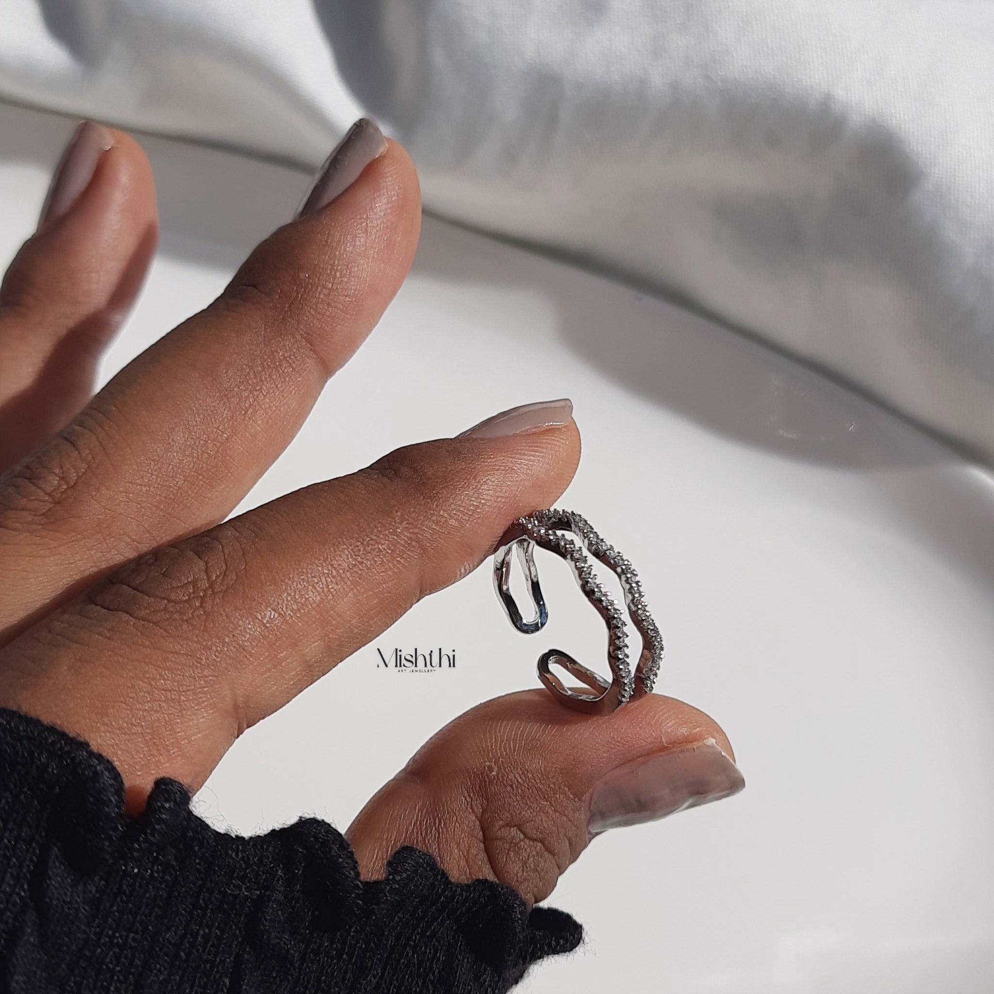 Deo Waves Ring