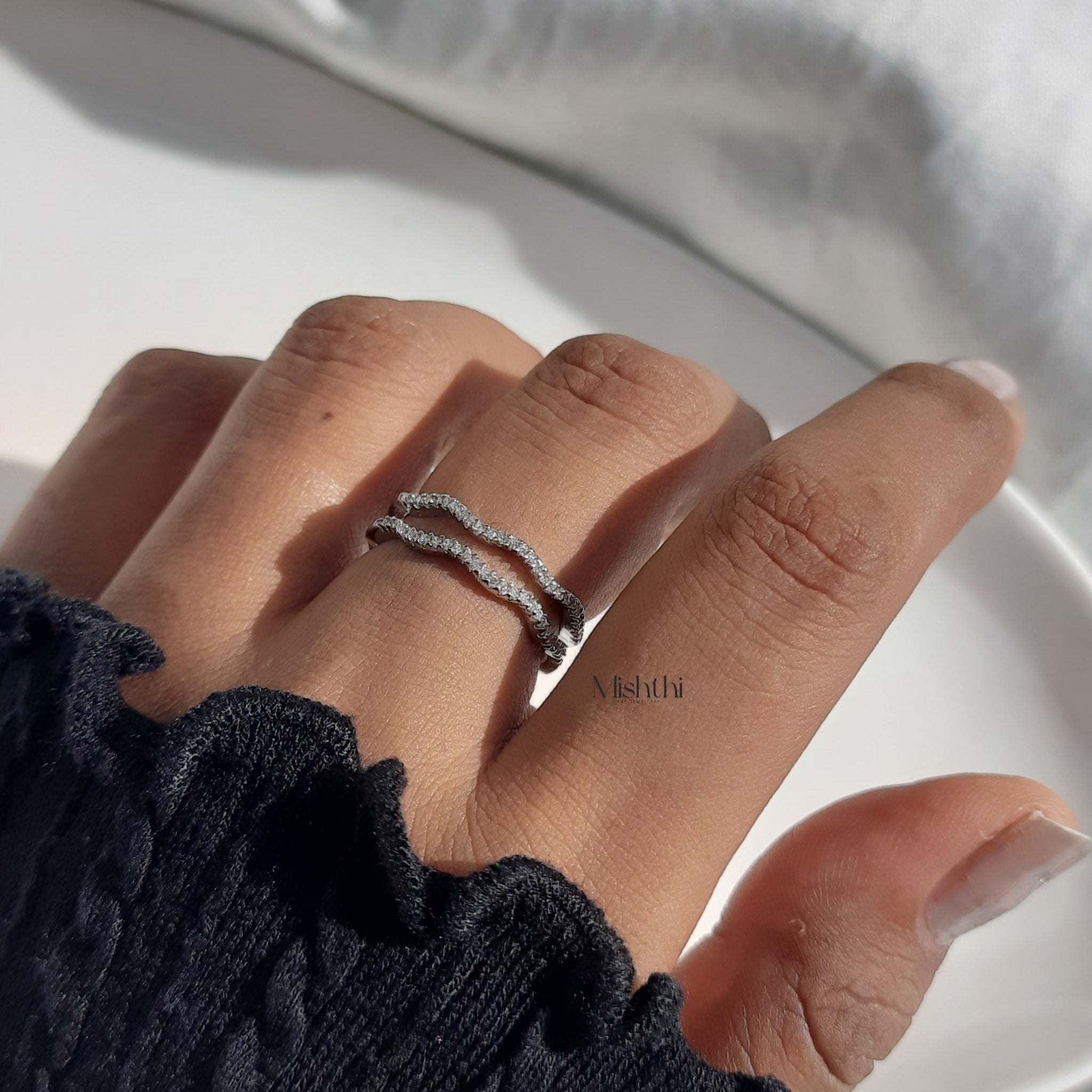 Deo Waves Ring