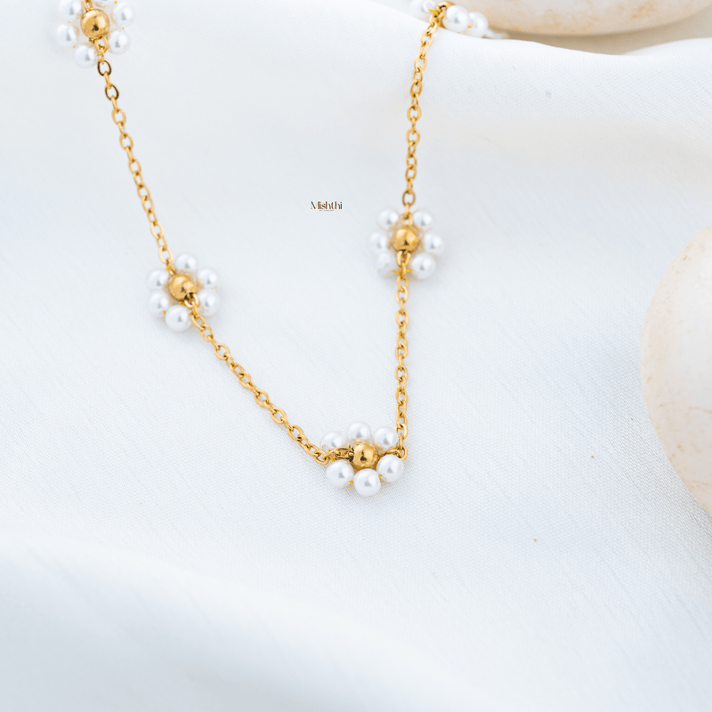 Floral pearl Nacklace