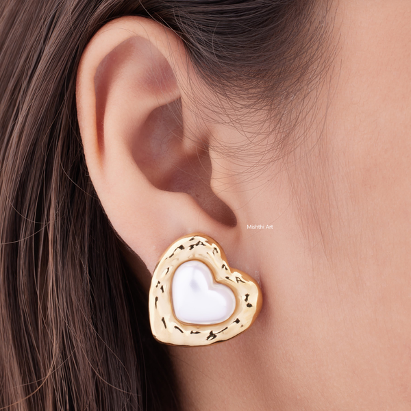 Pearl Amore Earrings