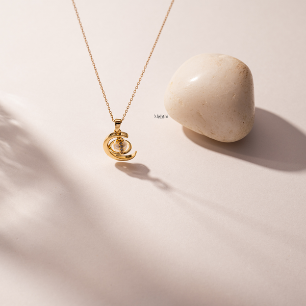 Drift Moon Necklace