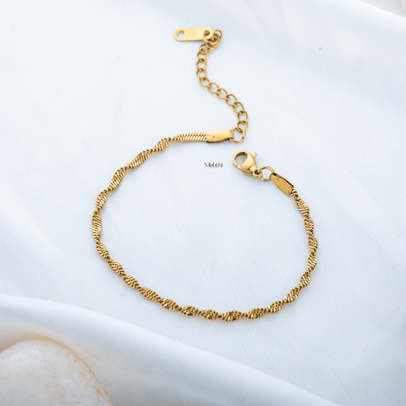 Twist Chain Bracelet