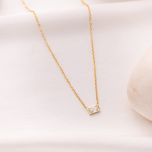 Elite White Necklace