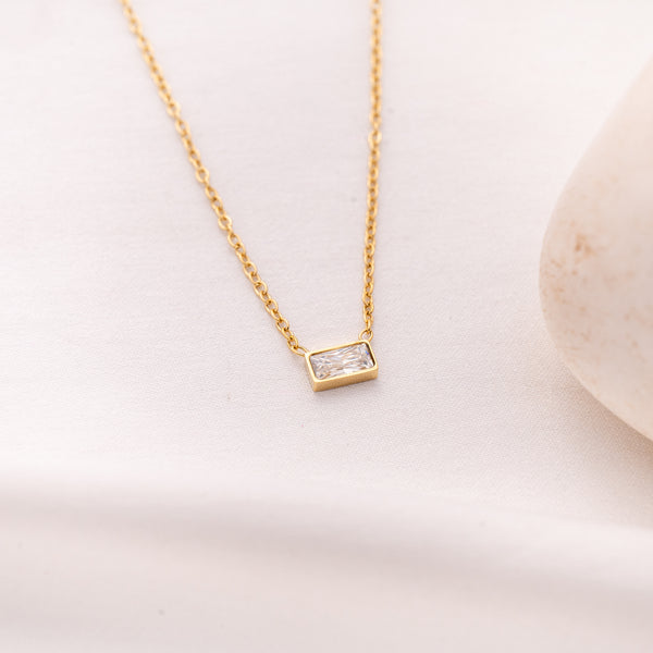 Elite White Necklace