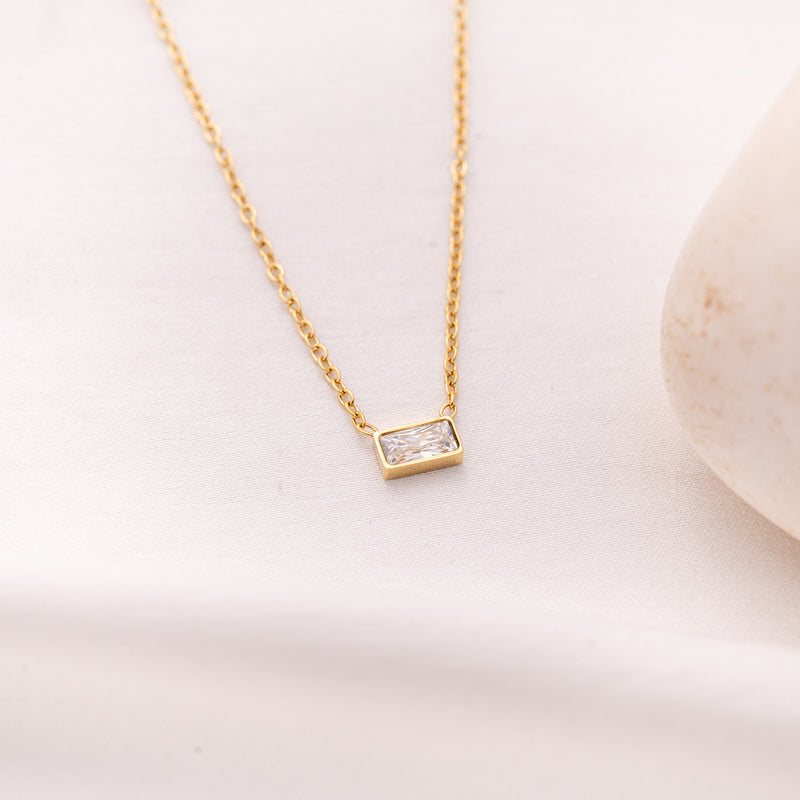 Elite White Necklace
