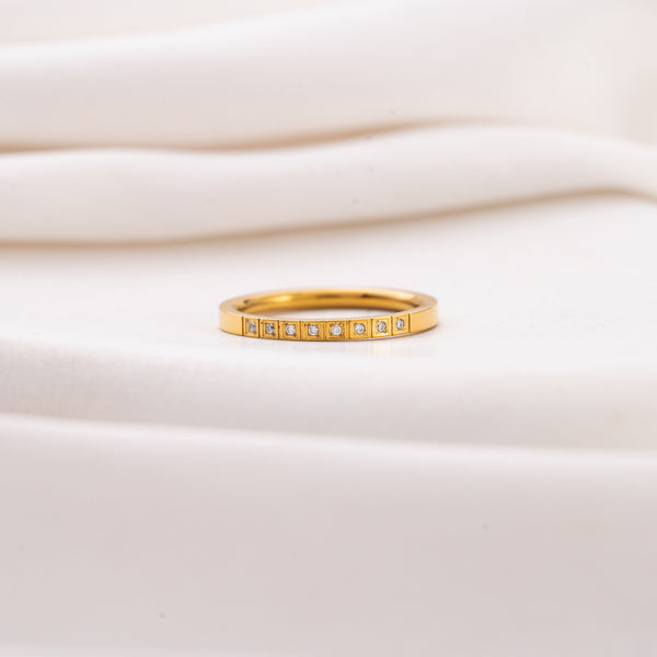 Melia Band Ring