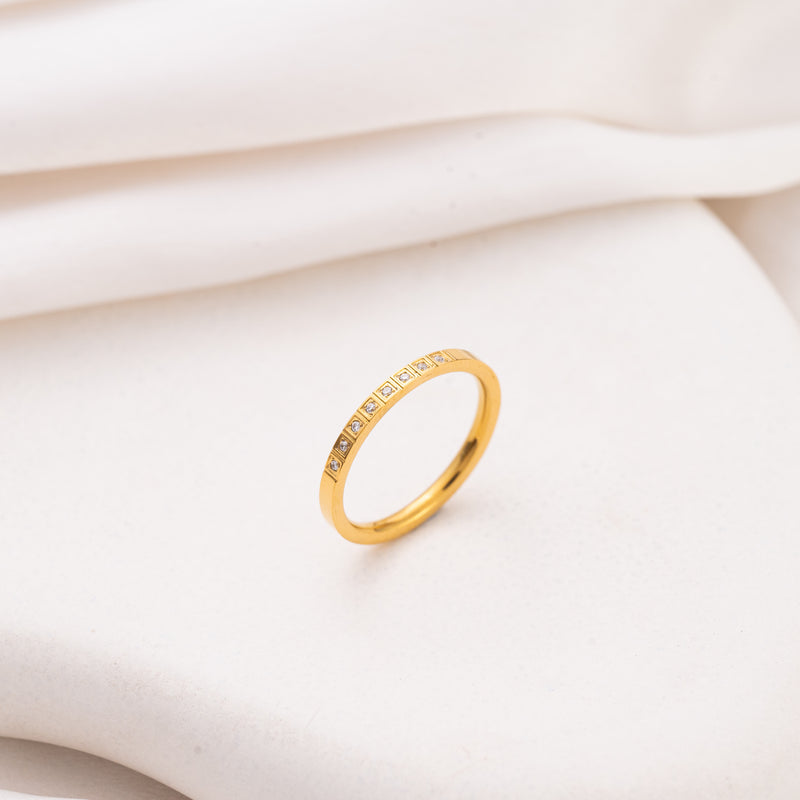 Melia Band Ring