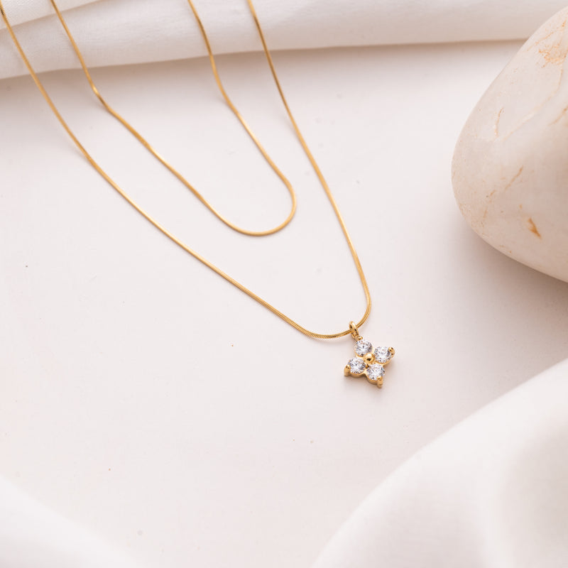 Box Layer Clove Necklace
