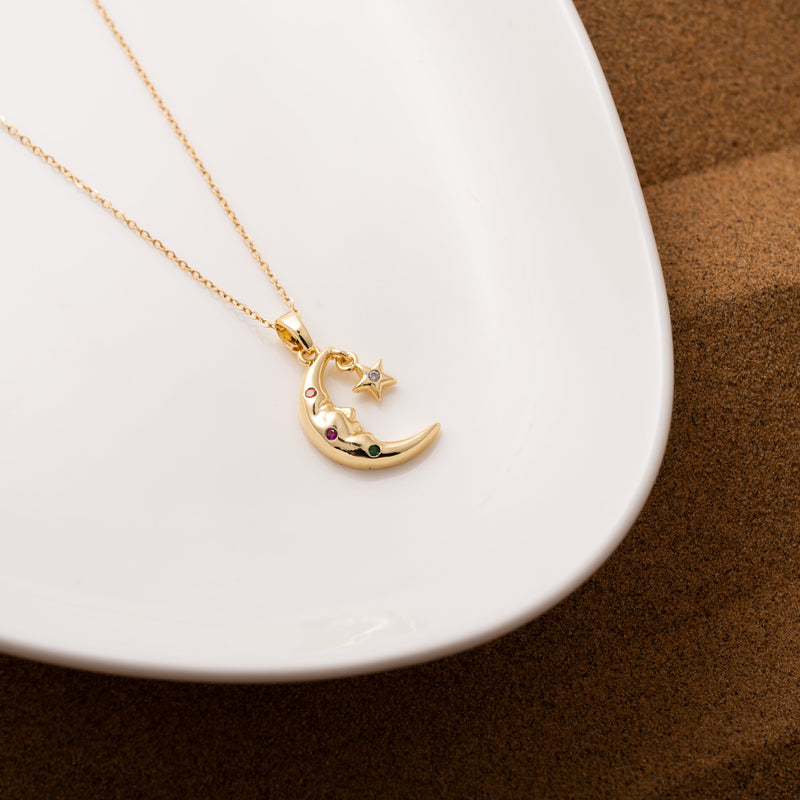 Moon Fascinates Necklace