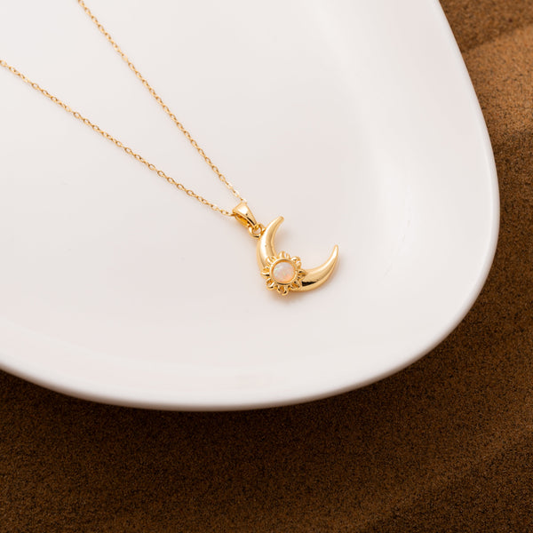 Moon Glowing Necklace