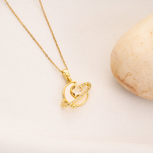 Idle Moon Necklace
