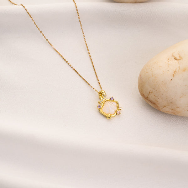 Shell Nacre Necklace