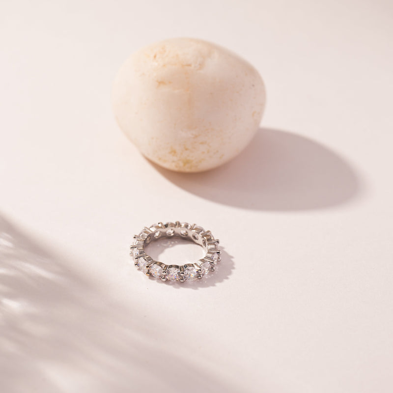 Dainty Diamonds Ring