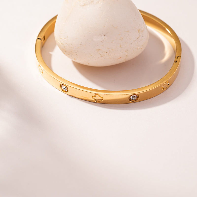 Divine Clove Bracelet