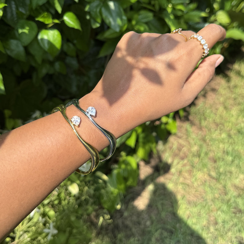 Pear Wave Bracelet