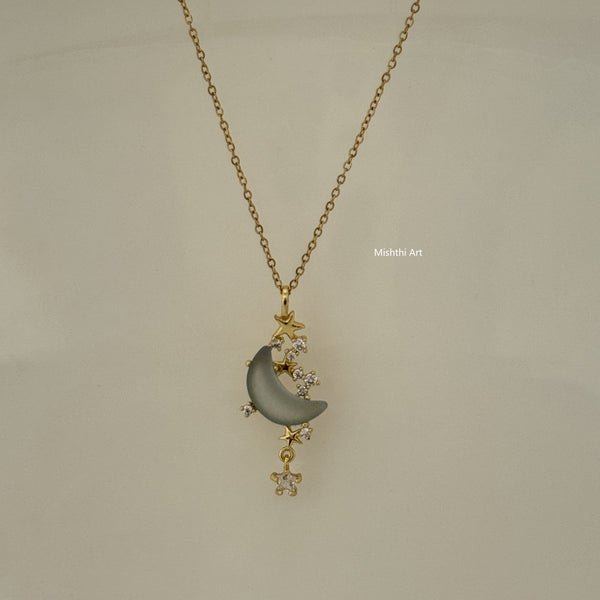 Dream Moon Necklace