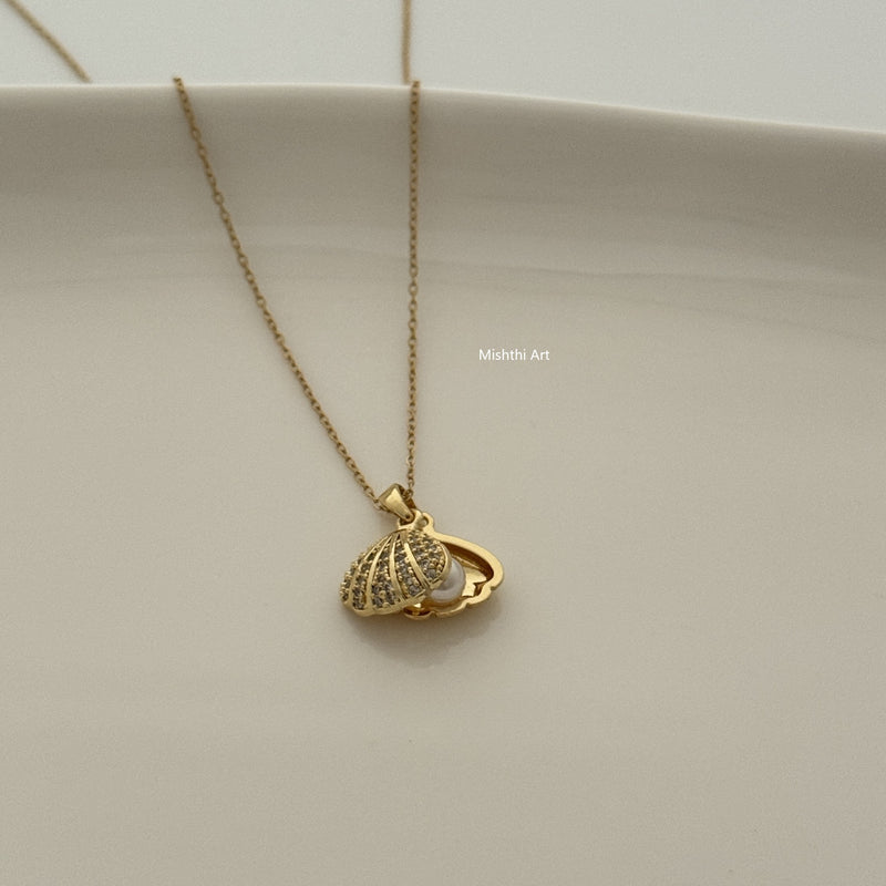 Oceanic Pearl Nacklace