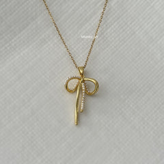 Pearly Bow Necklace