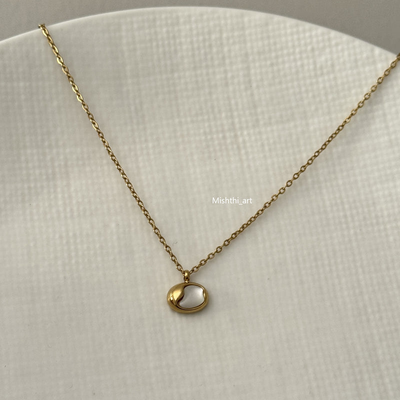 Golden Grace Pearl Pendant